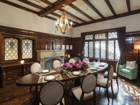 【1 Couple Only | Private Room Proposal Plan】2026 Christmas Dinner + Free Drinks + Bouquet of 40 Roses (with dedicated planner)