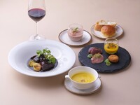 [10/6–11/29] Classic lunch set with admission ticket (University student)to the special exhibition “The Tale of Genji: The Splendor of the Imperial Court”