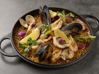 平日限定　デザート付きパエリアランチ