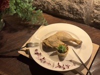 【Christmas Dinner】 乾杯のスパークリングワインと共に。17時より承っております。