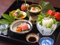 Seasonal Omakase Course: from 33,000 yen ~ ※Additionally, a 10% private room fee applies.