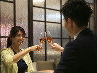 【12月・土日祝】飲み放題付きランチ！オープンキッチンからの出来立て料理が大人気！
