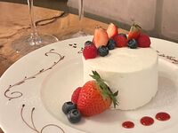 Anniversary Share Course + Toasting Drink