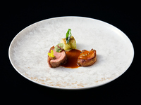 【LUNCH】 Christmas Course (includes champagne toast)