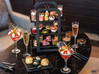 【THE BAR Xmas2026】イチゴ、ピスタチオ、チョコレートで彩る Tableau – Noël Afternoon Tea+フライドポテト　12/1～12/25(￥7.300)