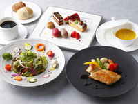 【平日・組数限定お得ランチ】平日限定選べるメインディッシュとデザートワゴンのご褒美プラン