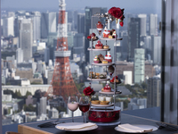 【Garantierter Fensterplatz】 Nur an Werktagen: Strawberry✕Rose AfterMOON Tea