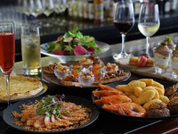 【事前決済】【期間限定】シャンパン含む2時間飲み放題付き 秋のスカイバル　11/4〜11/27まで