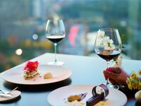 (Please order with a meal) Festive 3 Glasses of Wine Pairing