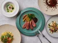 [CASUAL LUNCH COURSE] Salad + soup + choice of main course + dessert