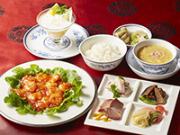 【クリスマス期間限定】大手町でごきげんランチ